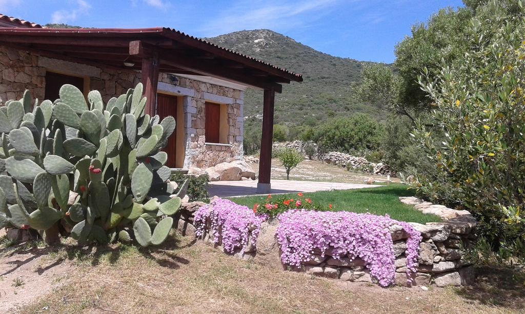 Stazzu Gallurese Villa Portisco Luaran gambar